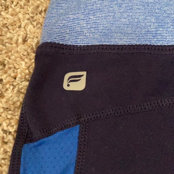 Fabletics capris - Picture 4 of 7